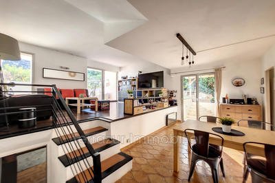 Appartement - 82 m² - 4 pièces