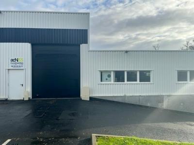 Local d'activité / Entrepôt - 360 m²