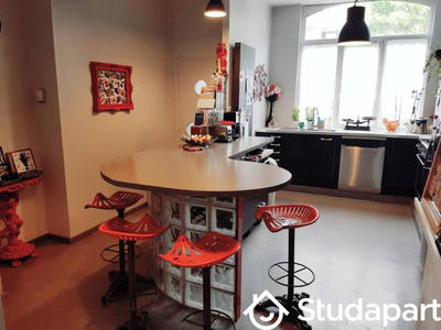 Chambre - 11 m² - 1 pièce