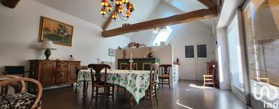 Maison - 270 m² - 7 pièces