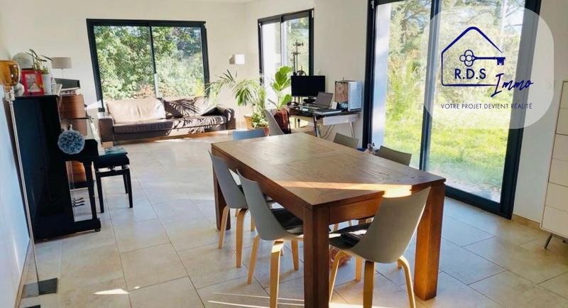 Maison traditionnelle - 140 m² - 6 pièces