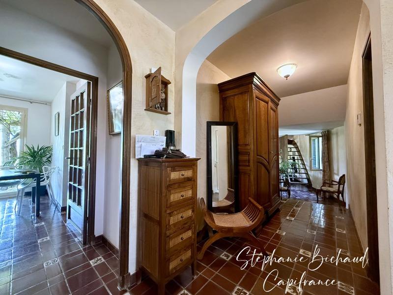 Maison - 212 m² - 7 pièces