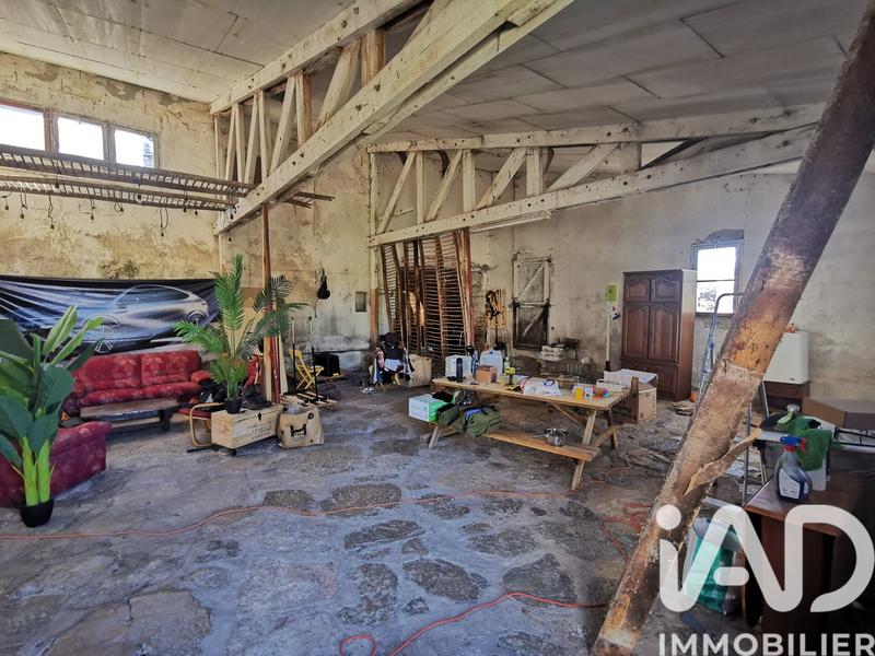 Ferme - 200 m² - 2 pièces