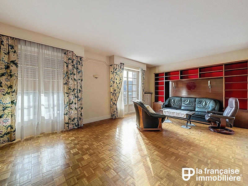 Maison - 138 m² - 8 pièces