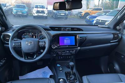 Toyota Hilux 2.8 204 Bva Invincible 4p