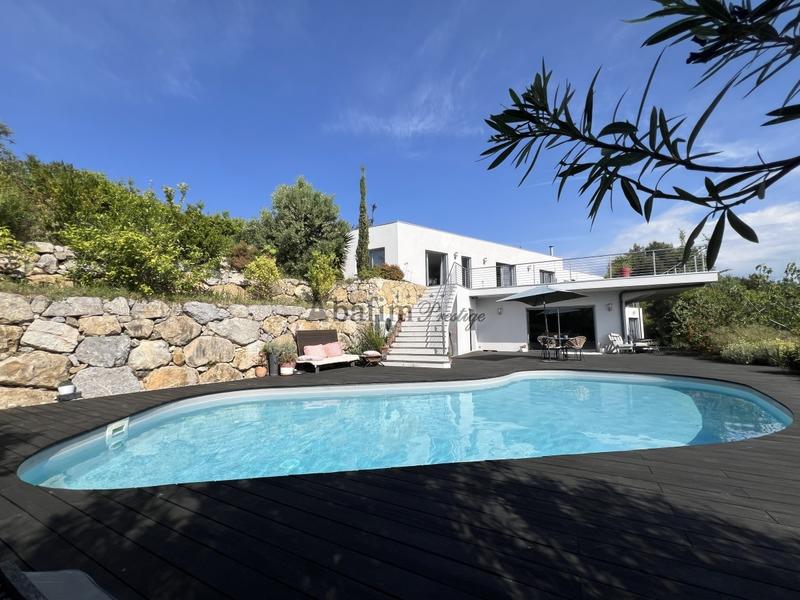 Château - 350 m² - 13 pièces