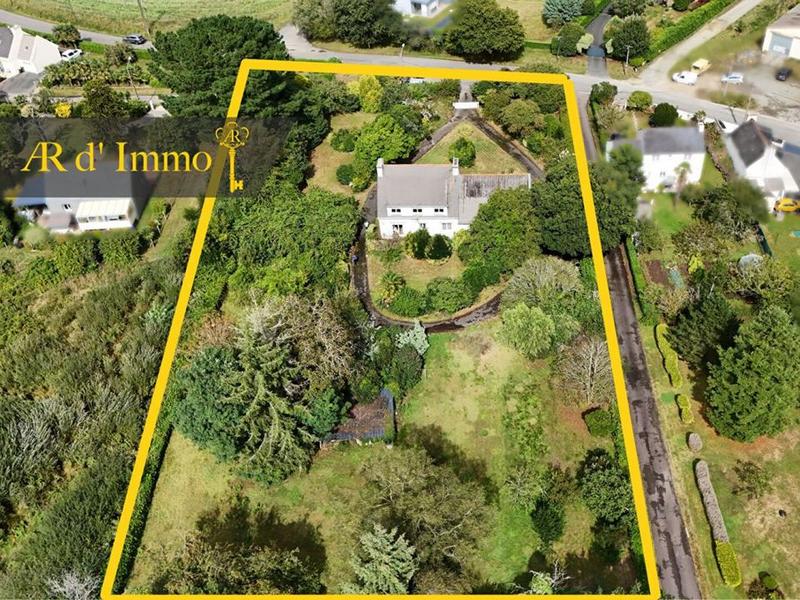 Maison - 168 m² - 9 pièces