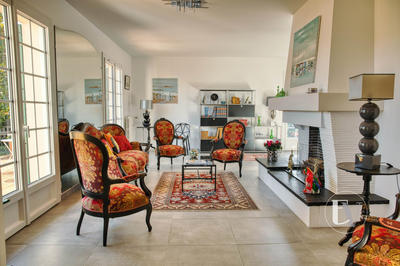 Maison - 200 m² - 5 pièces