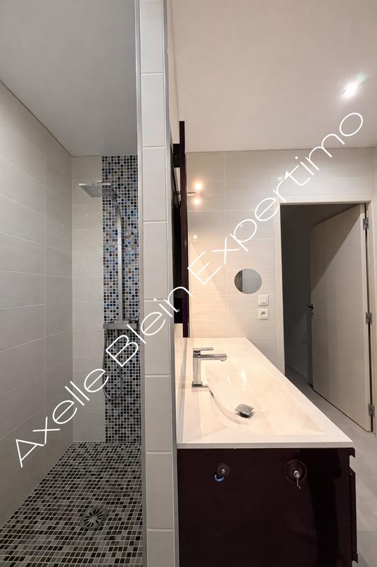 Appartement - 228 m² - 5 pièces