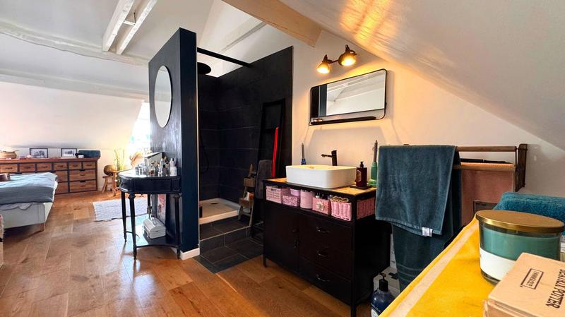 Appartement - 100 m² - 5 pièces