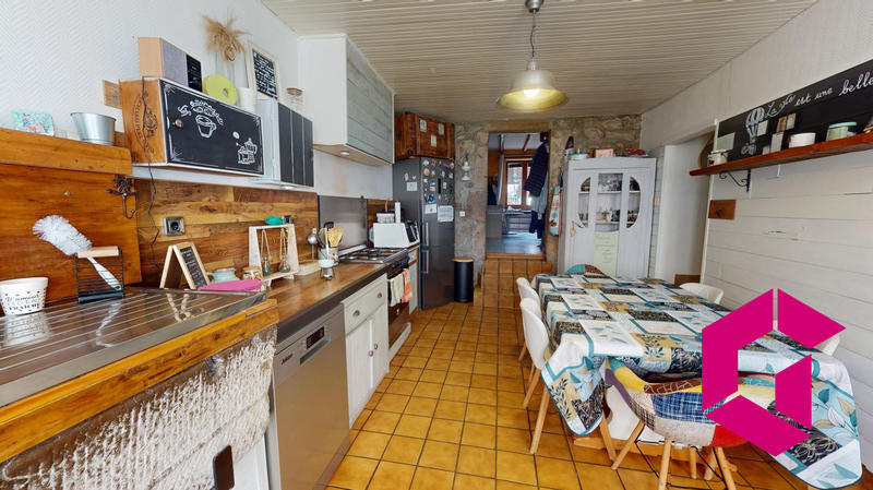 Maison - 145 m² - 6 pièces