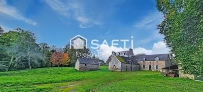 Propriété - 420 m² - 13 pièces