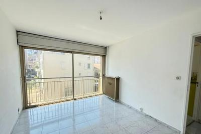 Appartement - 77 m² - 3 pièces