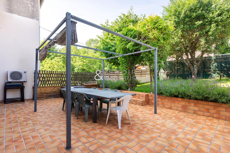 Maison traditionnelle - 143 m² - 5 pièces