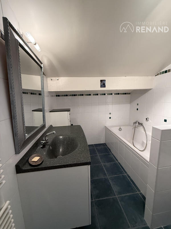 Appartement - 90 m² - 4 pièces