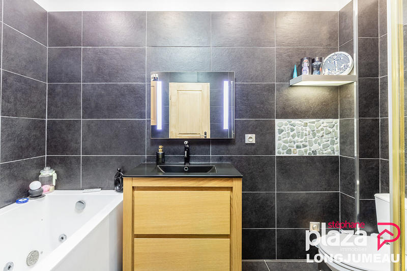 Maison - 120 m² - 4 pièces