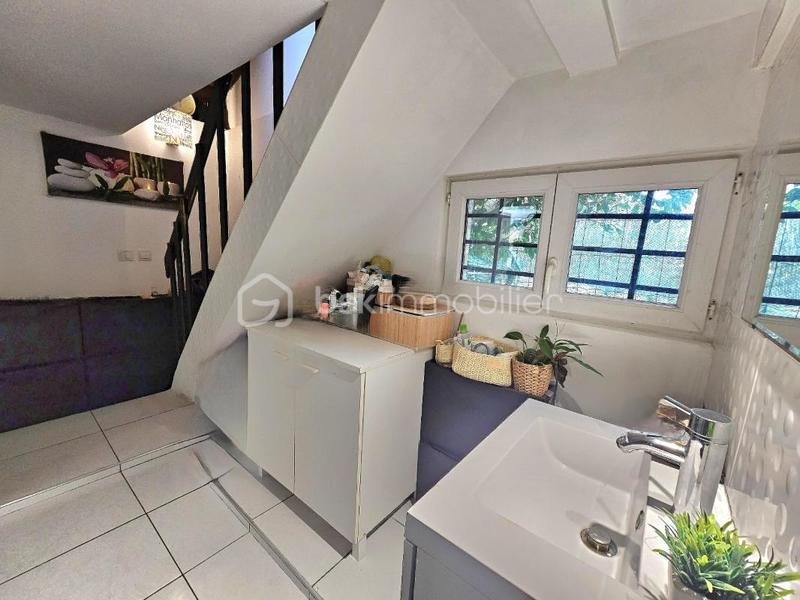 Maison - 95 m² - 6 pièces