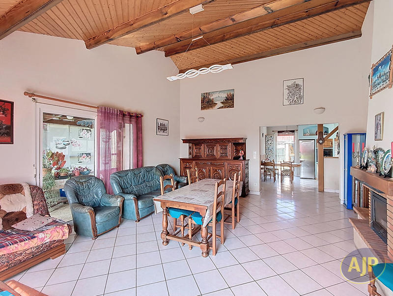 Maison - 125 m² - 5 pièces