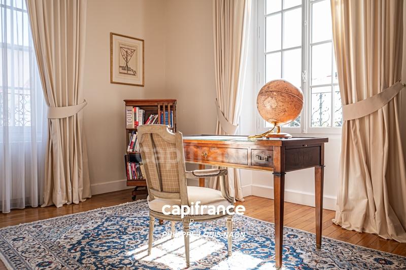 Maison bourgeoise - 260 m² - 10 pièces