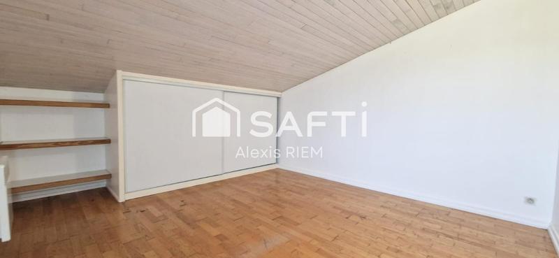 Maison - 210 m² - 6 pièces