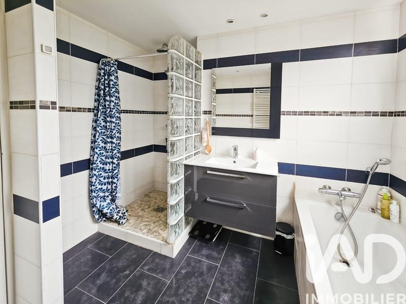 Appartement - 84 m² - 4 pièces