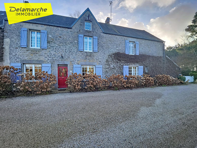 Maison - 161 m² - 8 pièces