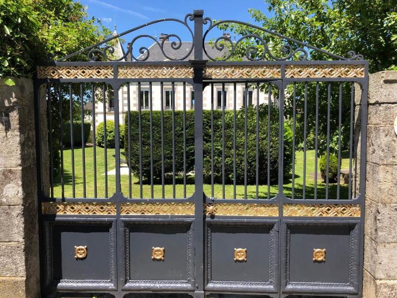 Château - 406 m² - 11 pièces