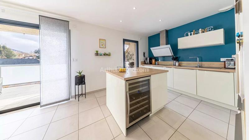 Appartement - 84 m² - 4 pièces