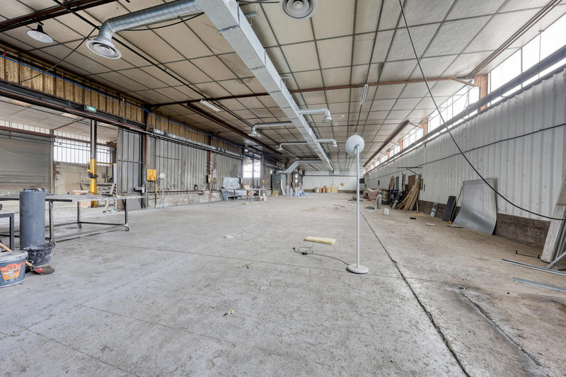 Local d'activités - 2 000 m²