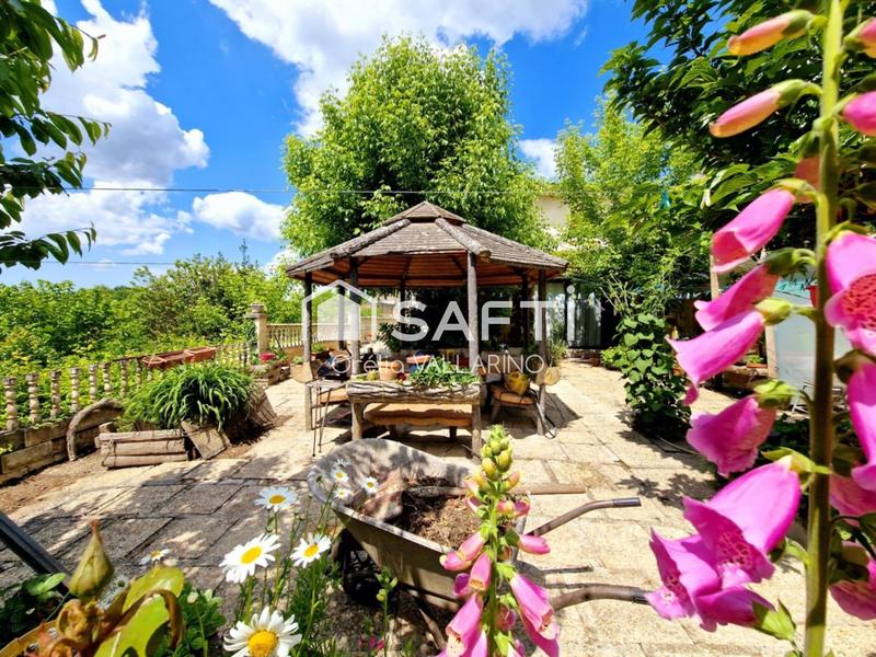 Maison - 200 m² - 9 pièces