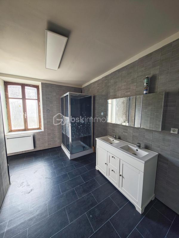 Maison en pierre - 168 m² - 8 pièces