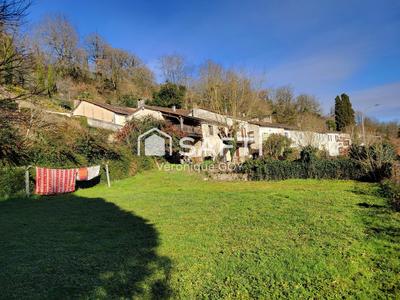 Maison de village - 130 m² - 6 pièces