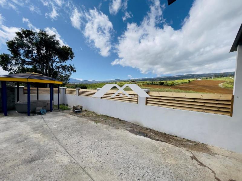 Maison - 230 m² - 7 pièces