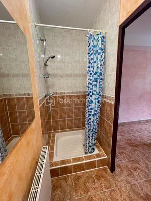 Maison traditionnelle - 164 m² - 6 pièces