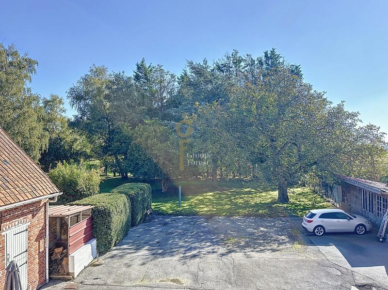 Maison - 410 m² - 12 pièces