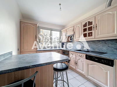 Appartement - 80 m² - 4 pièces