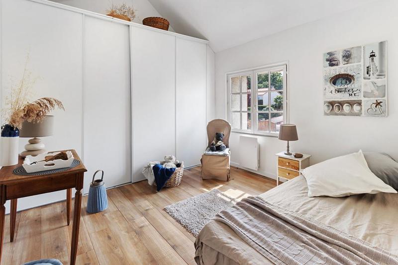 Maison - 198 m² - 7 pièces