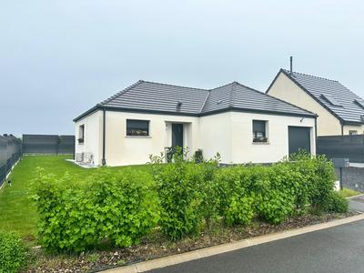 Maison - 95 m² - 4 pièces