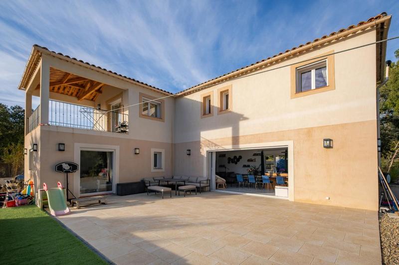 Villa - 190 m² - 7 pièces