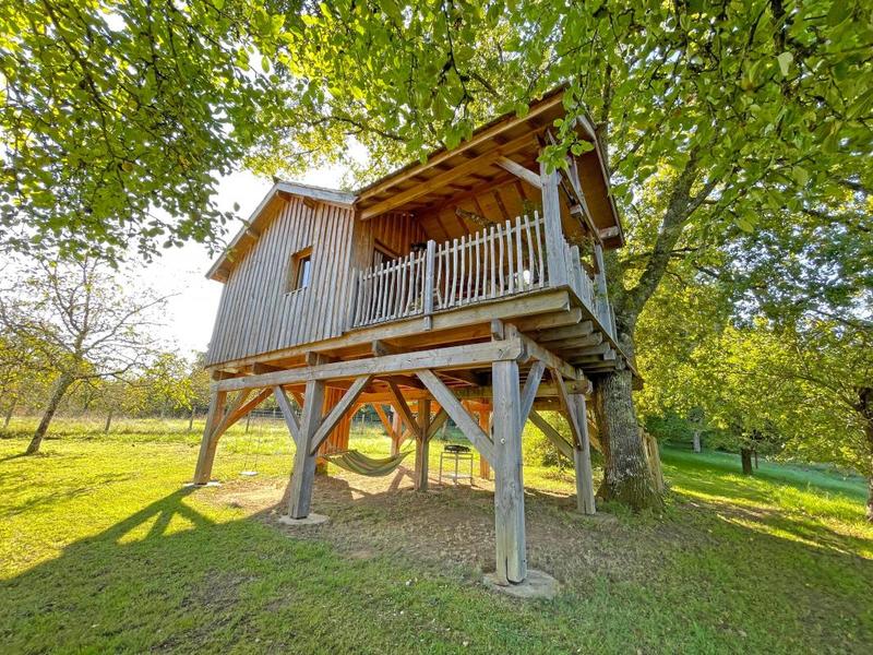 Propriété - 247 m² - 11 pièces