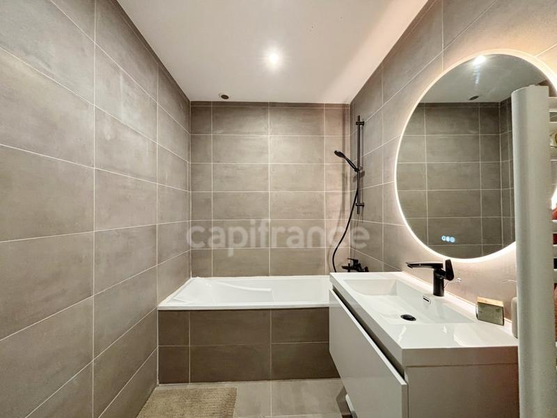 Appartement - 84 m² - 3 pièces