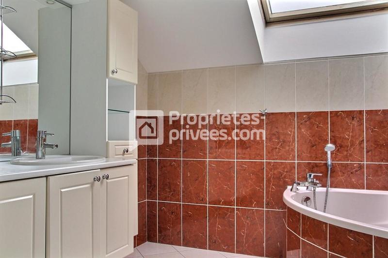 Maison - 147 m² - 8 pièces