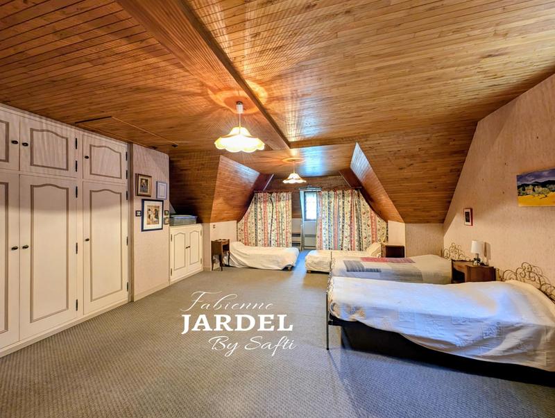 Maison - 174 m² - 5 pièces