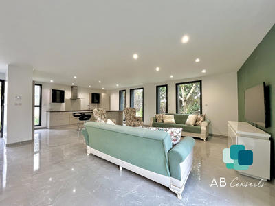 Appartement - 93 m² - 4 pièces