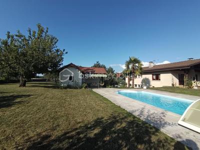 Maison traditionnelle - 103 m² - 4 pièces