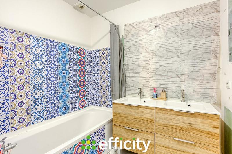 Appartement - 70 m² - 4 pièces