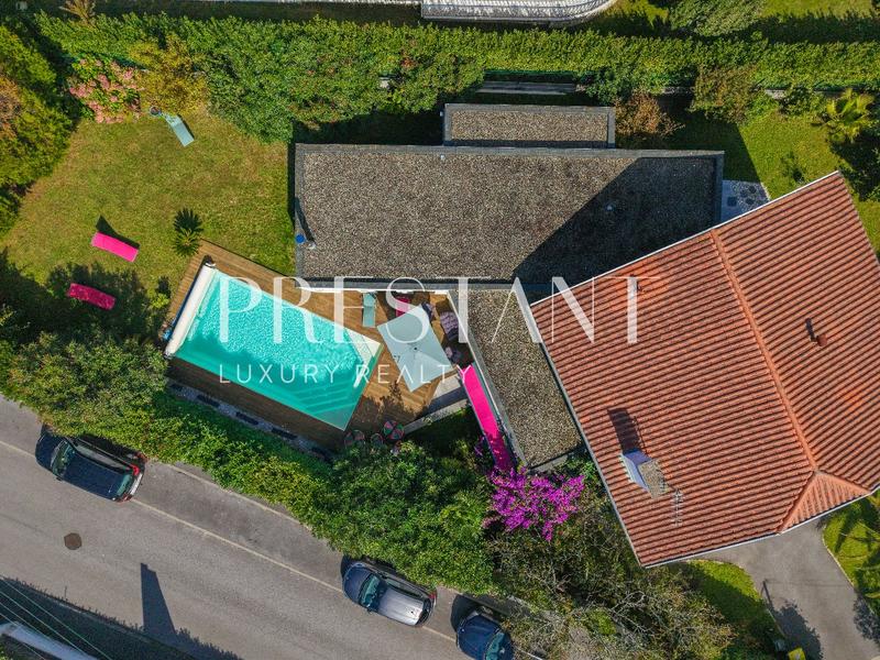 Maison - 180 m² - 5 pièces