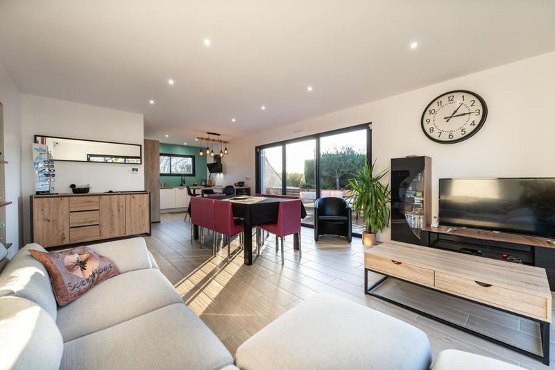 Maison - 120 m² - 5 pièces