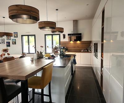 Maison - 240 m² - 7 pièces