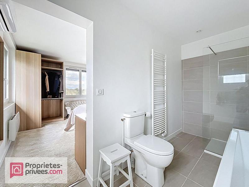 Maison - 180 m² - 5 pièces